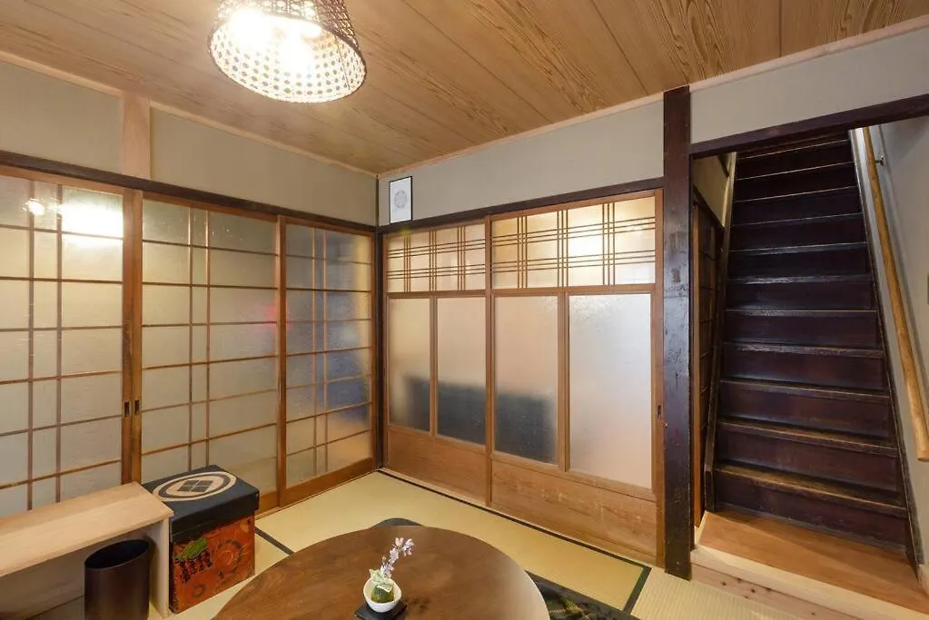 Nijo Castle, Kinkakuji.Etc 西陣・京町家の宿「三石」 Kyoto Villa