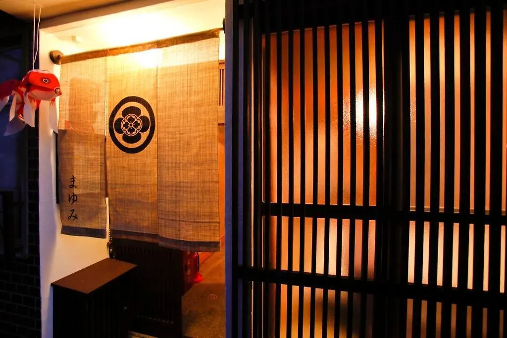 Nijo Castle, Kinkakuji.Etc 西陣・京町家の宿「三石」 Kyoto Japan